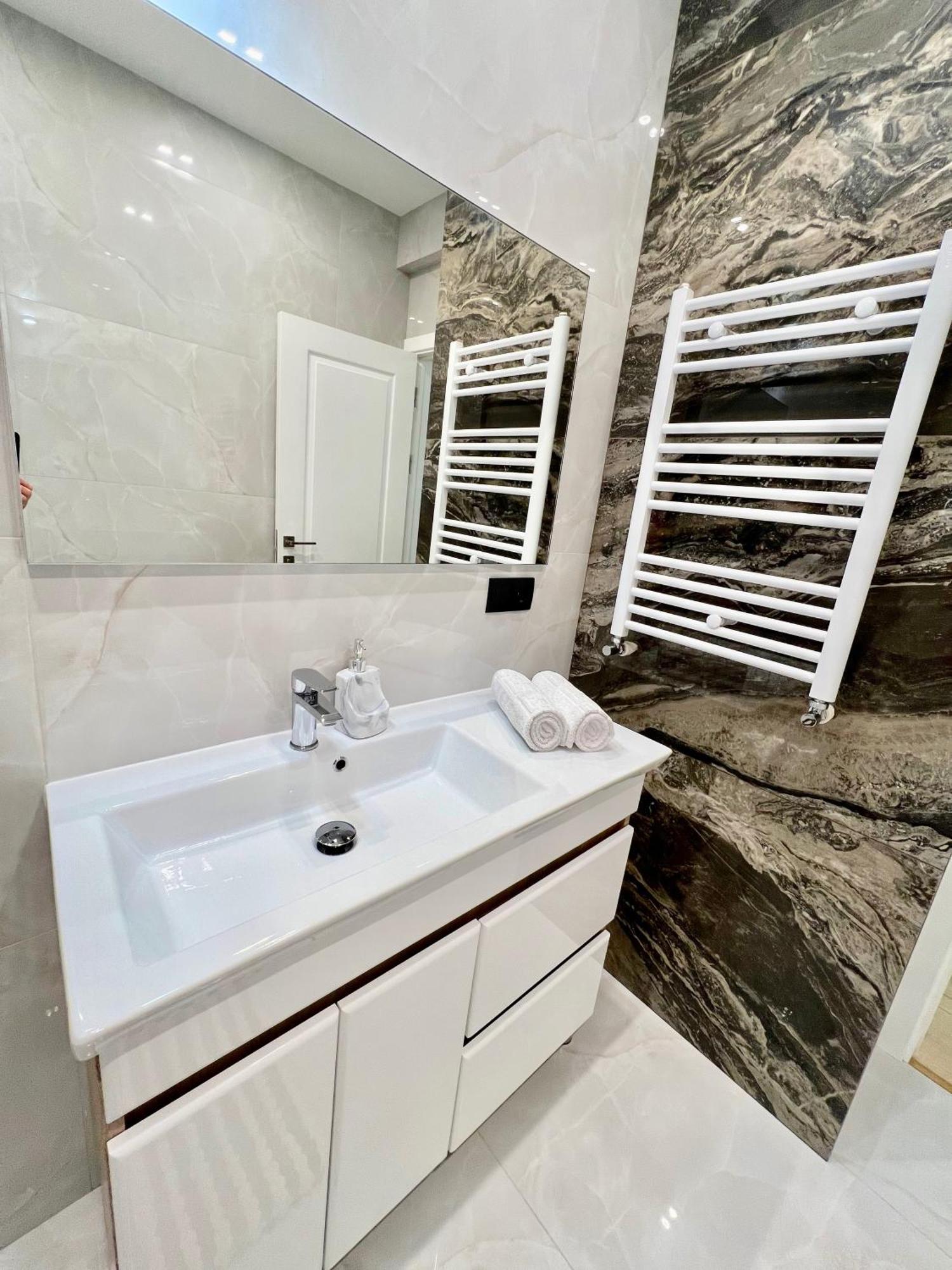Apartament Airport Кишинев Екстериор снимка